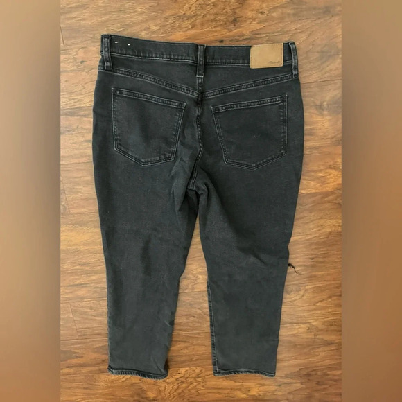 Madewell Charcoal Distressed Cropped Jeans - Picture 2 of 11